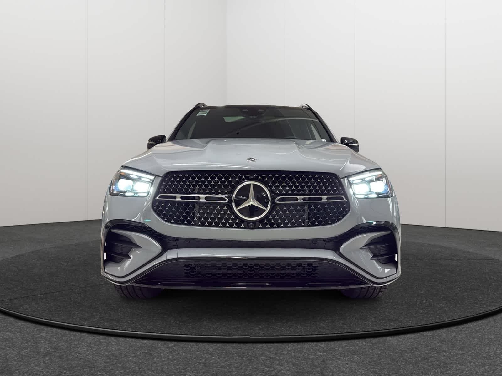 New 2026 MANUFAKTUR Alpine Grey Mercedes-Benz GLE 580 image 2