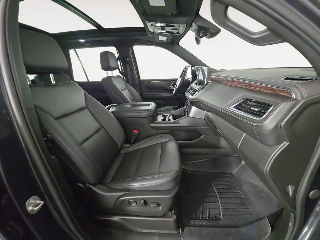Used 2023 Gray Chevrolet Z71 image 15