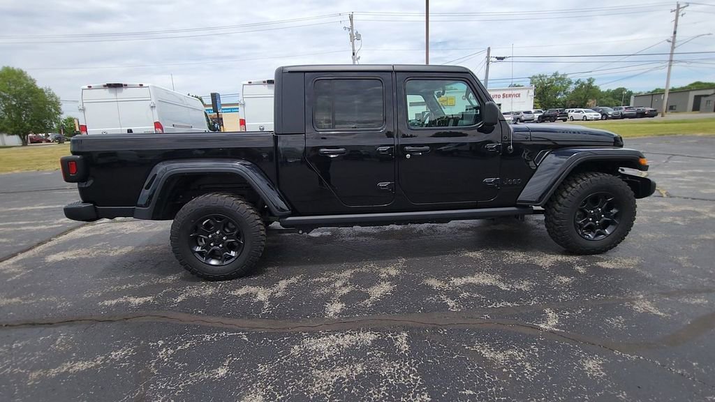 Used 2023  Jeep Willys image 9