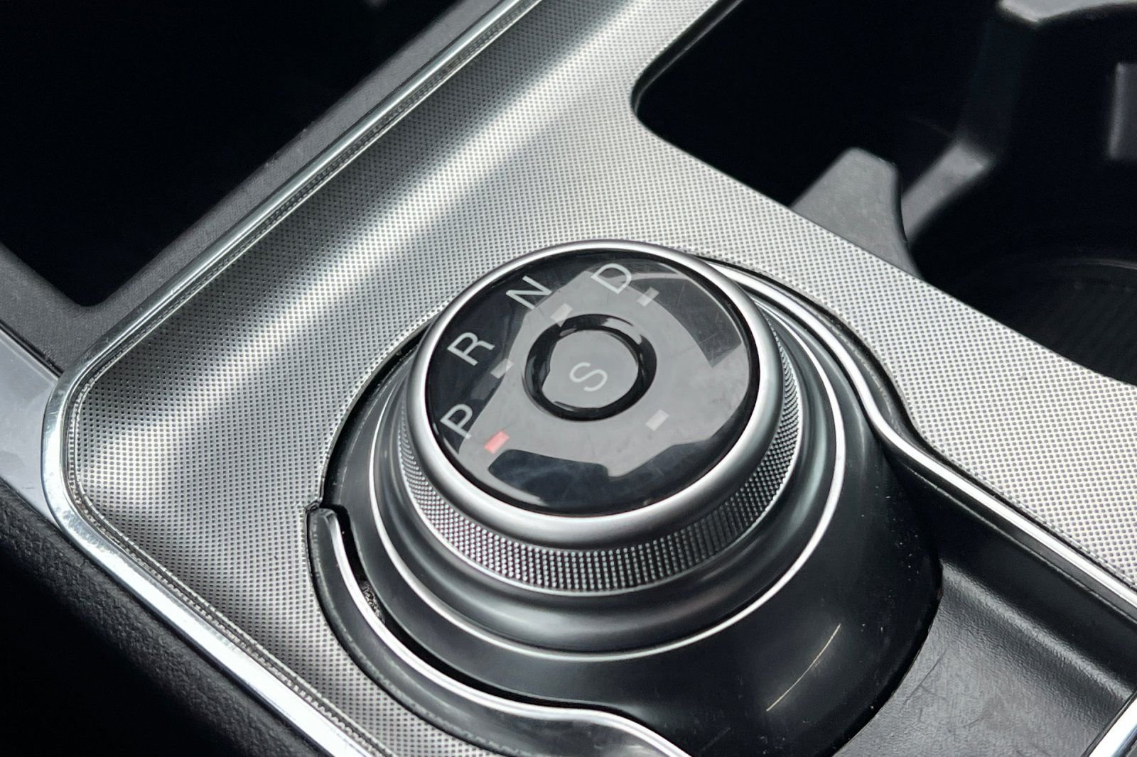 2024 Ford Edge Titanium - Photo 19