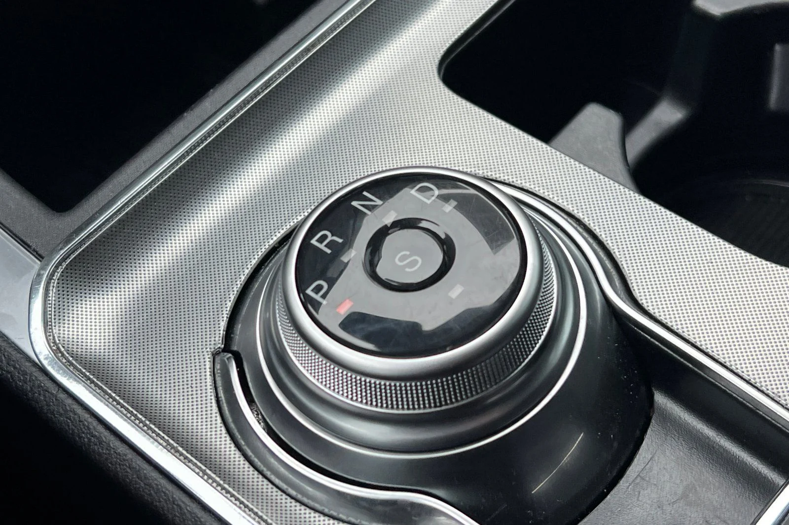2024 Ford Edge Titanium - Photo 19