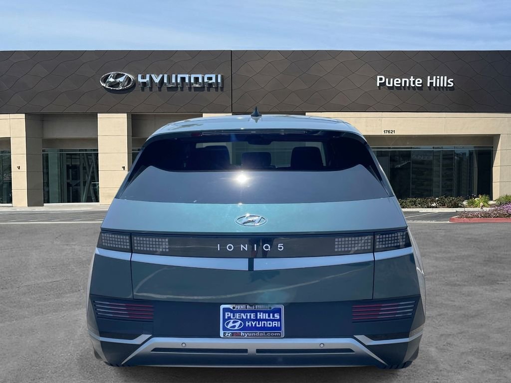Certified Used 2024 Green Hyundai SEL image 5