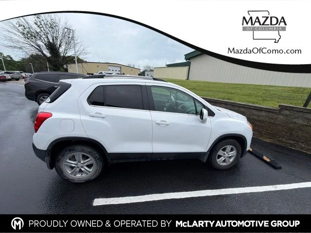 Used 2016 White Chevrolet LT image 1