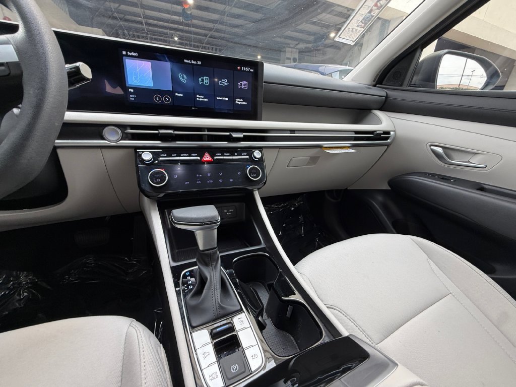 Used 2025 Gray Hyundai SEL image 15