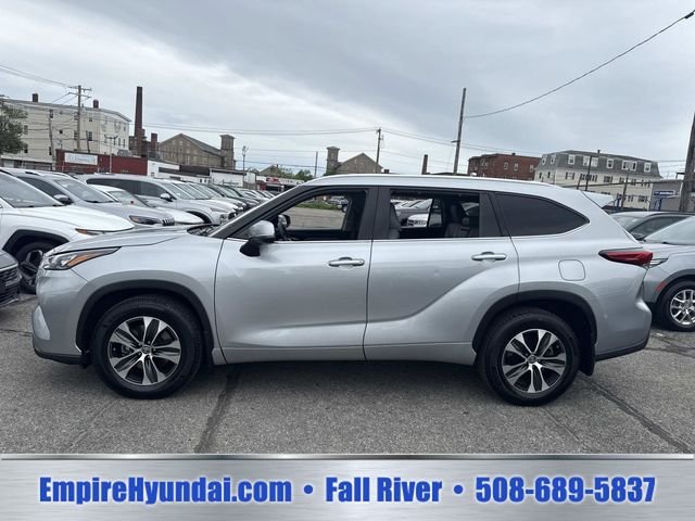 2020 Toyota Highlander XLE - Photo 11