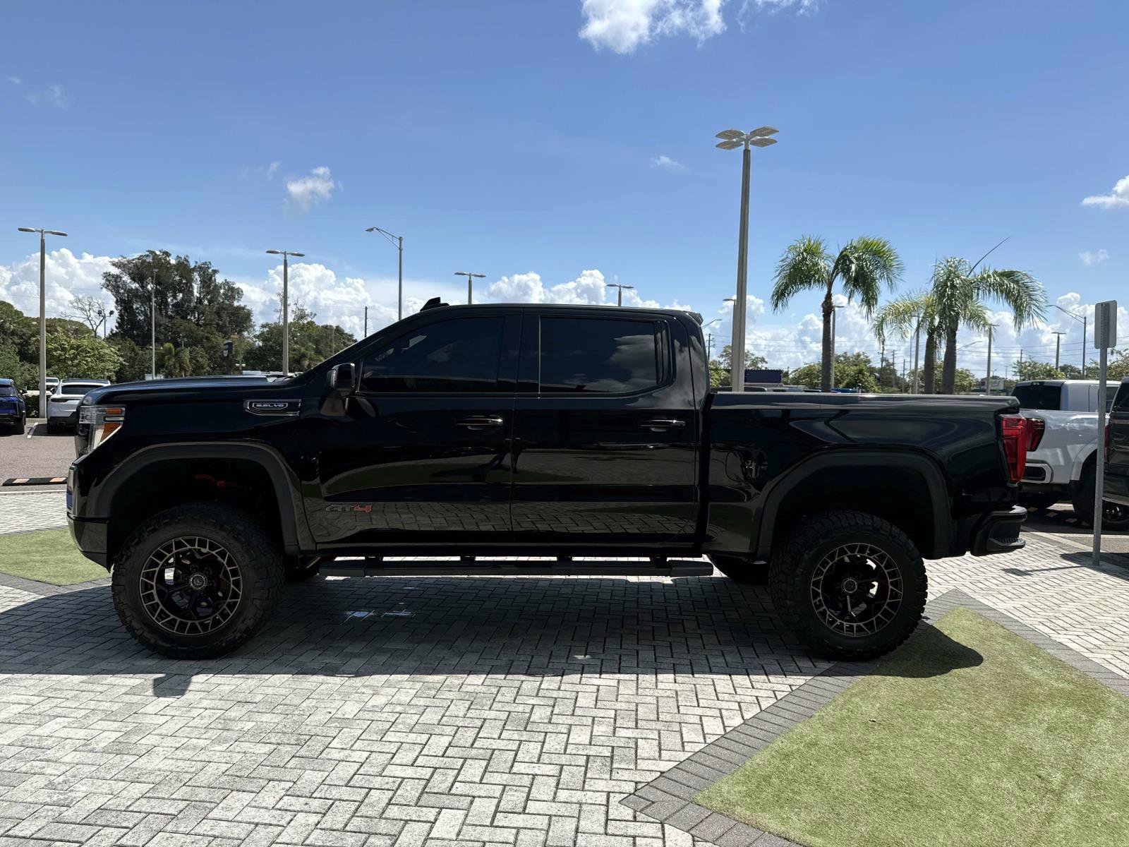 Used 2019 Onyx Black GMC AT4 image 3