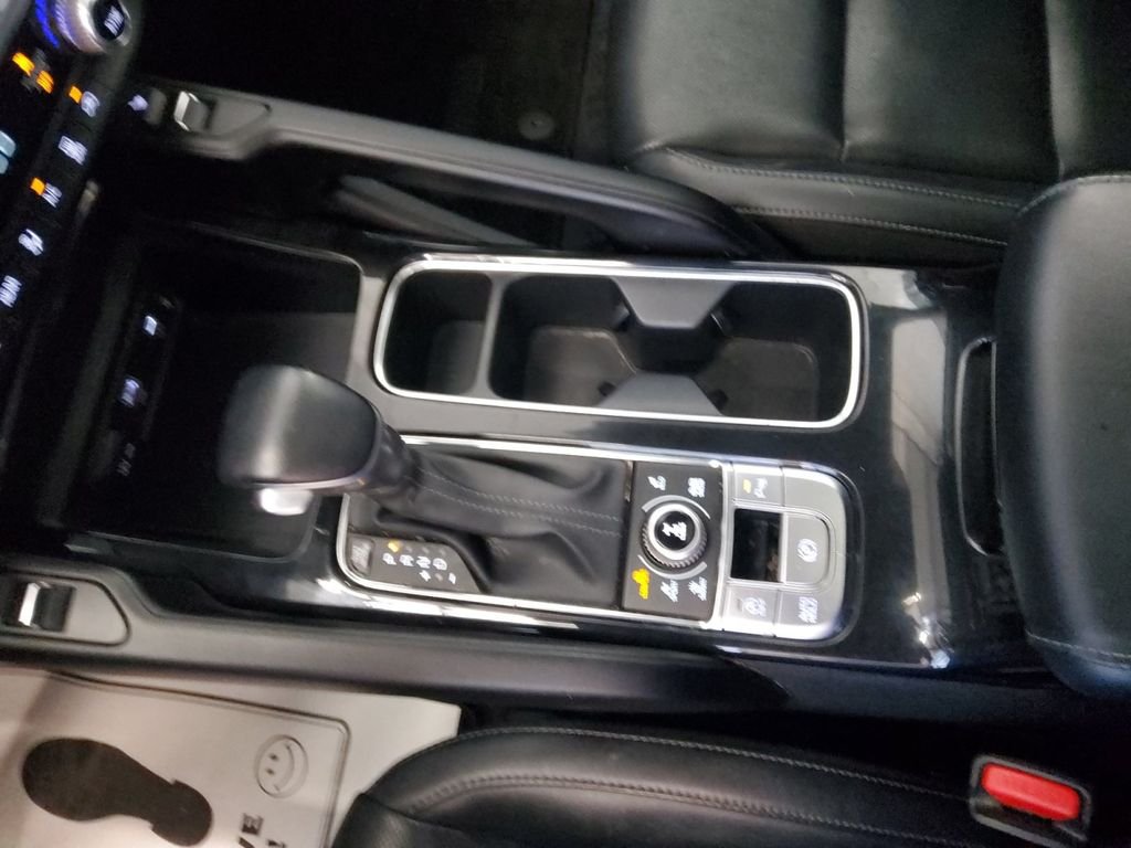 Used 2025 Black Kia S image 23