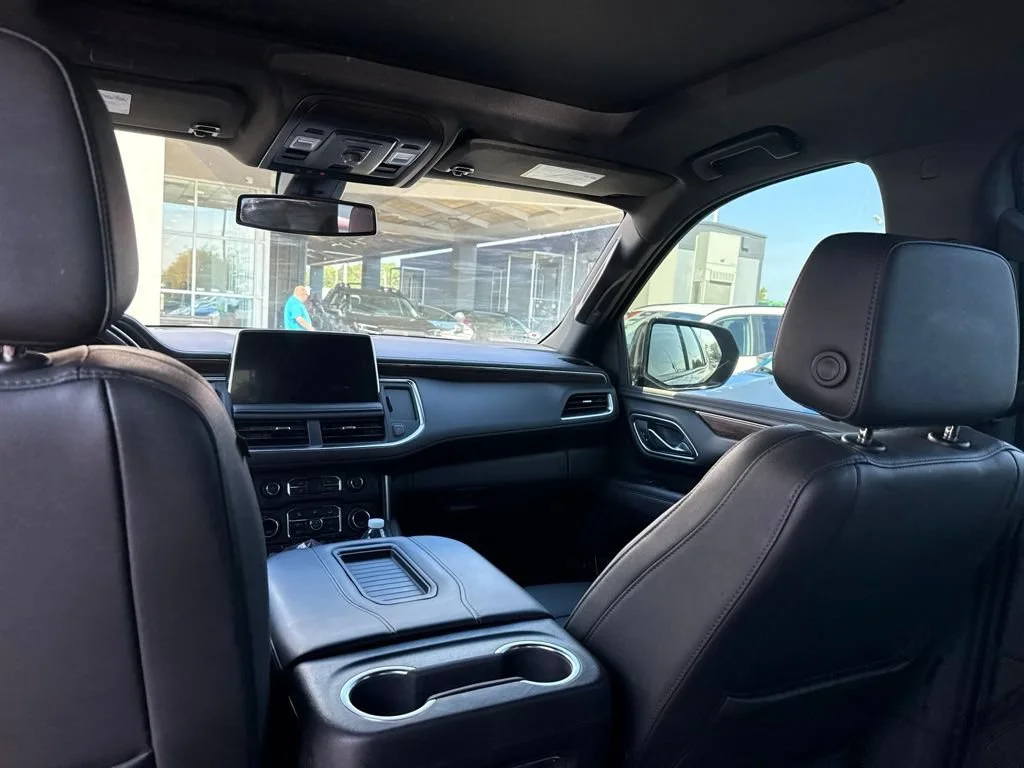 Used 2021 Black Chevrolet Z71 image 23
