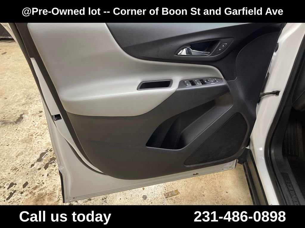 Used 2020  Chevrolet LS image 15