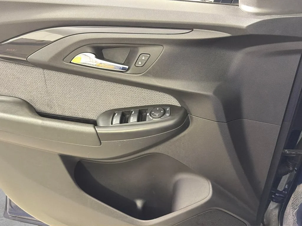 2022 Chevrolet Trailblazer LS - Photo 25