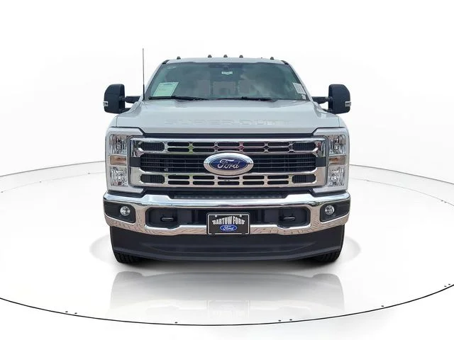 New 2026 Oxford White Ford XL image 3