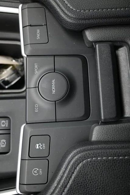 Used 2025 White Toyota XLE image 24