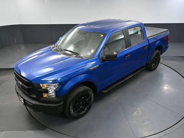 Used 2017 Blue Ford XL image 57