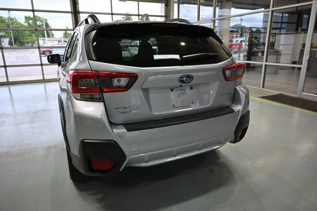 Used 2021 Silver Subaru Limited image 6
