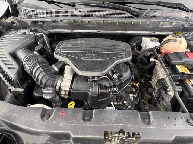 Used 2019 Gray Chevrolet Base image 17