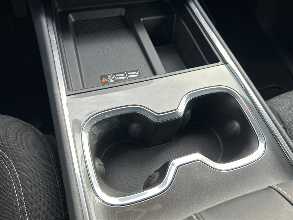 2026 GMC ACADIA - Image 25