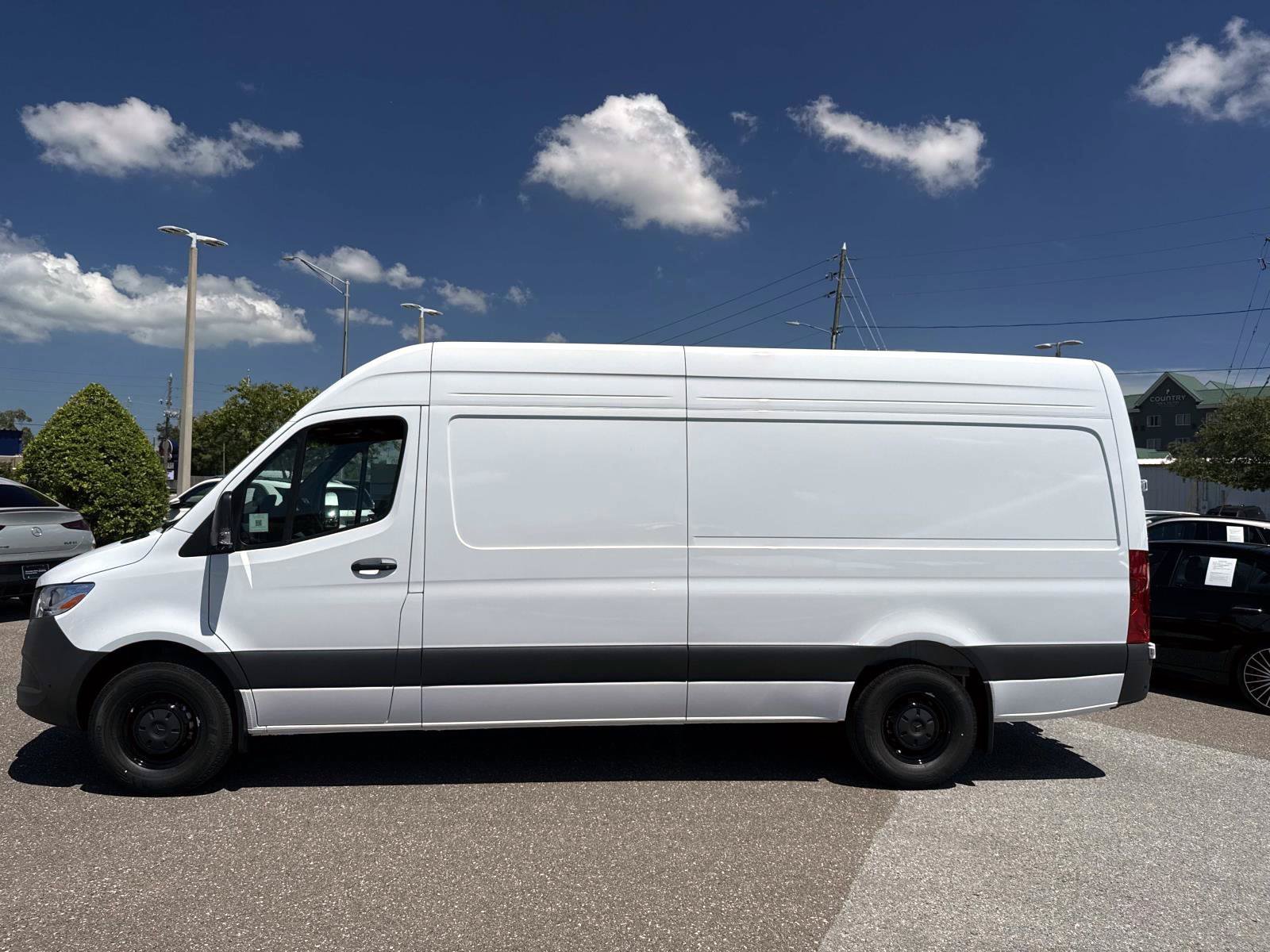 New 2026 Arctic White Sprinter Cargo 170 WB image 2