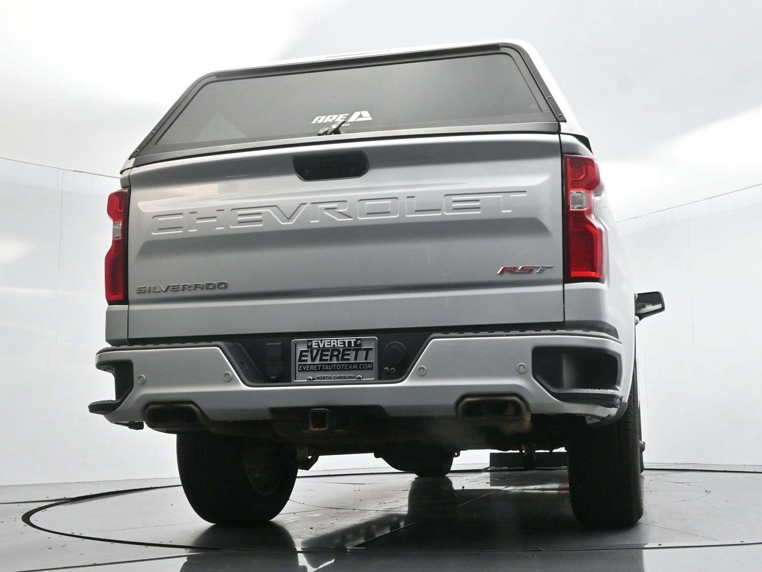 Used 2020 SILVER ICE METALLIC Chevrolet RST image 49