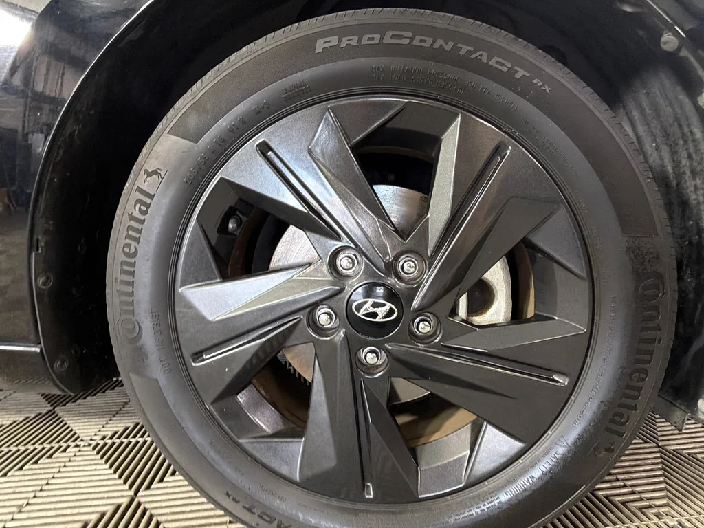 Used 2022 Black Hyundai SEL image 33