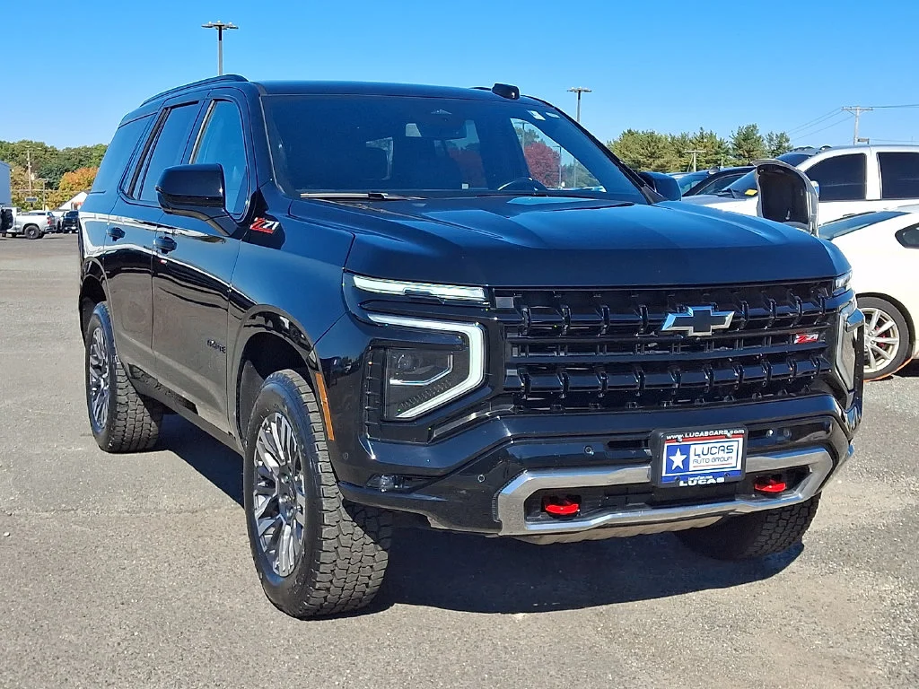 Used 2025 Black Chevrolet Z71 image 2