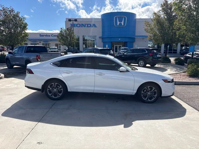 Certified Used 2023 Platinum White Pearl Honda 1.5T EX image 5