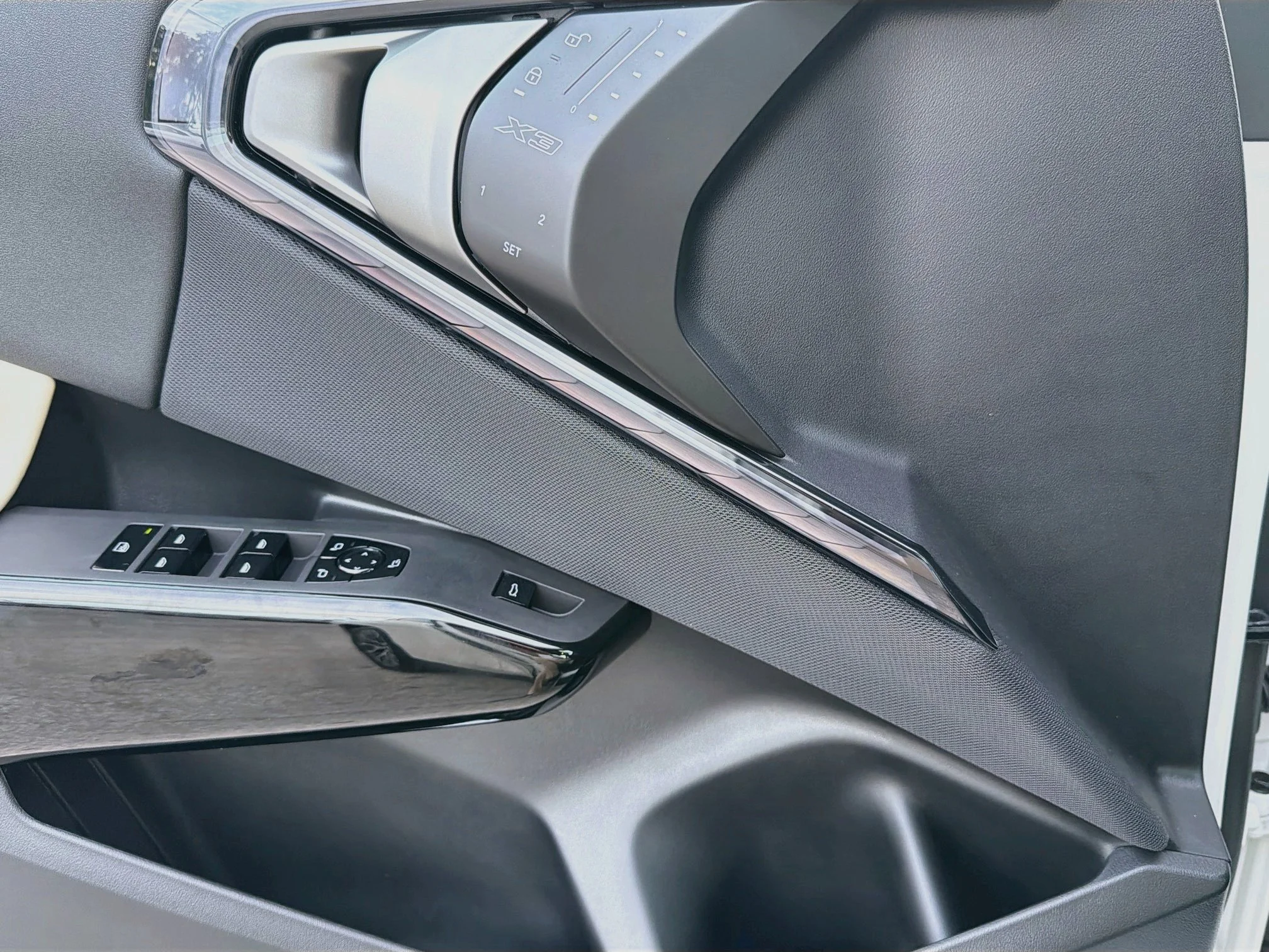 New 2026 Alpine White BMW 30 xDrive image 24