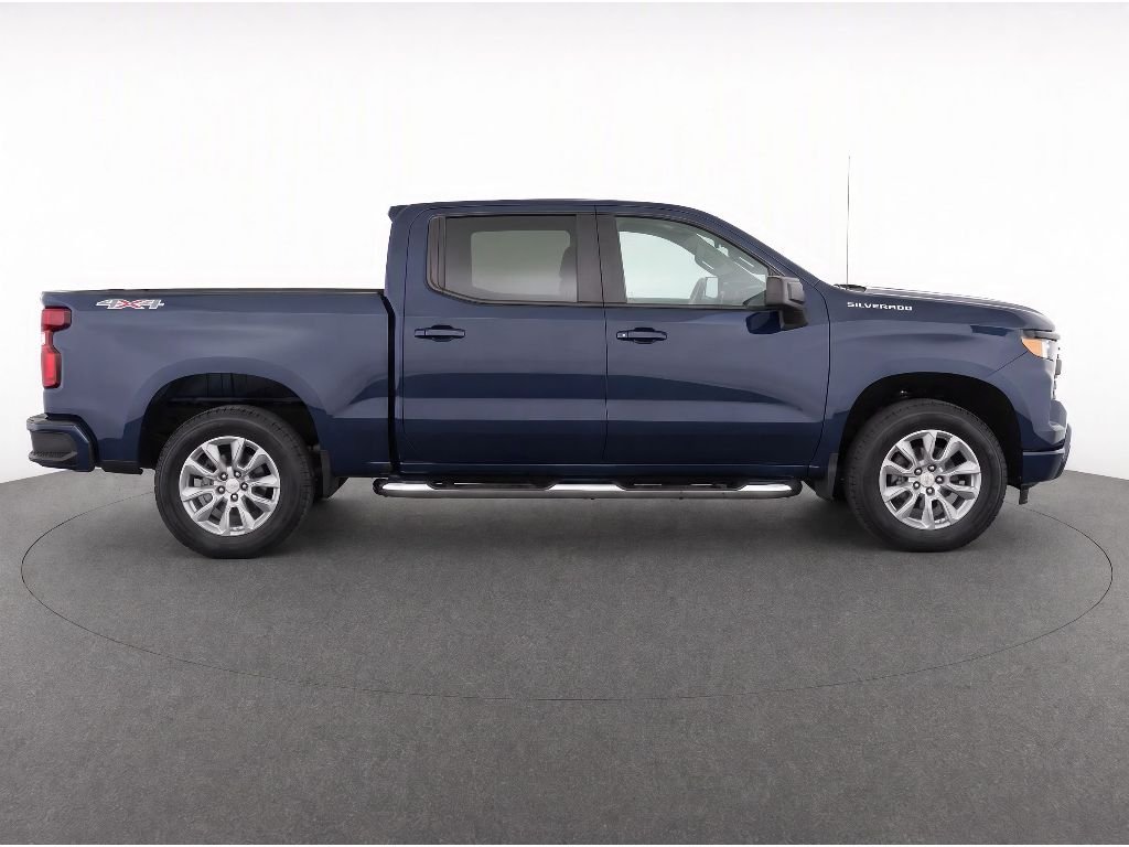 Used 2022 Northsky Blue Metallic Chevrolet Custom image 6