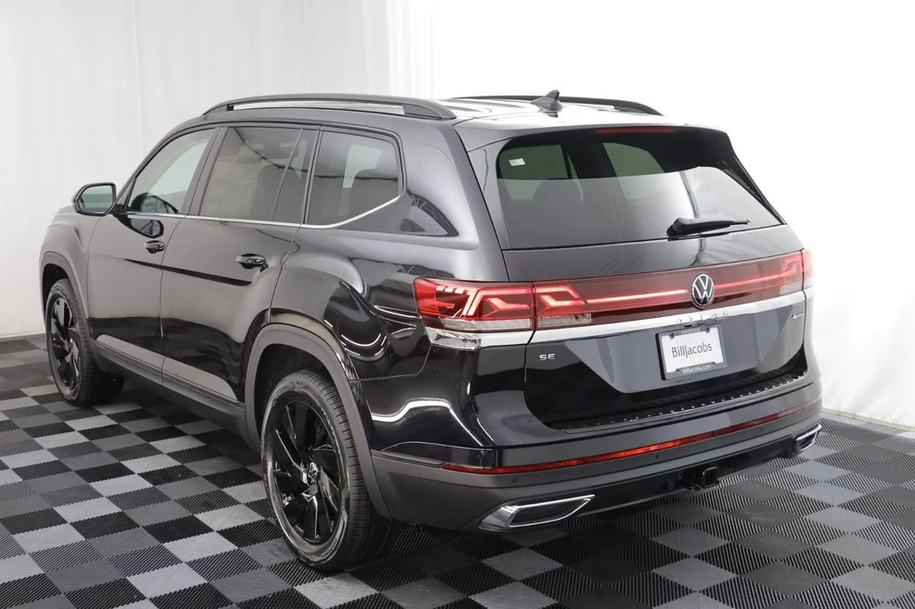 New 2026 Deep Black Volkswagen 2.0T SE w/Technology image 16