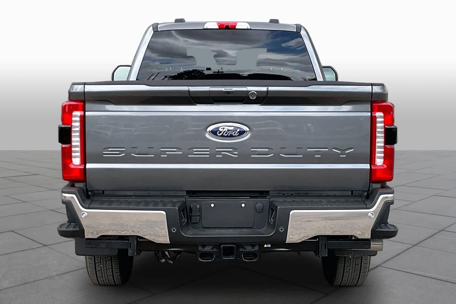 Used 2026 Carbonized Gray Metallic Ford LARIAT image 5