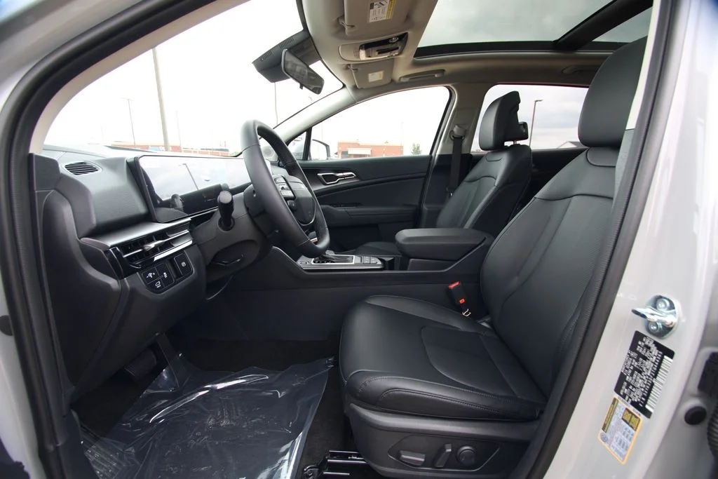 New 2026 Gray Kia EX image 6