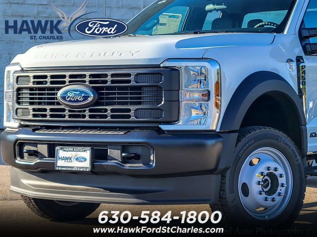 New 2026 Oxford White Ford F-450® XL image 2