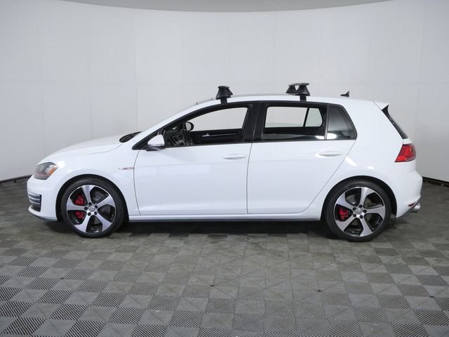 Used 2017 White Volkswagen SE image 6