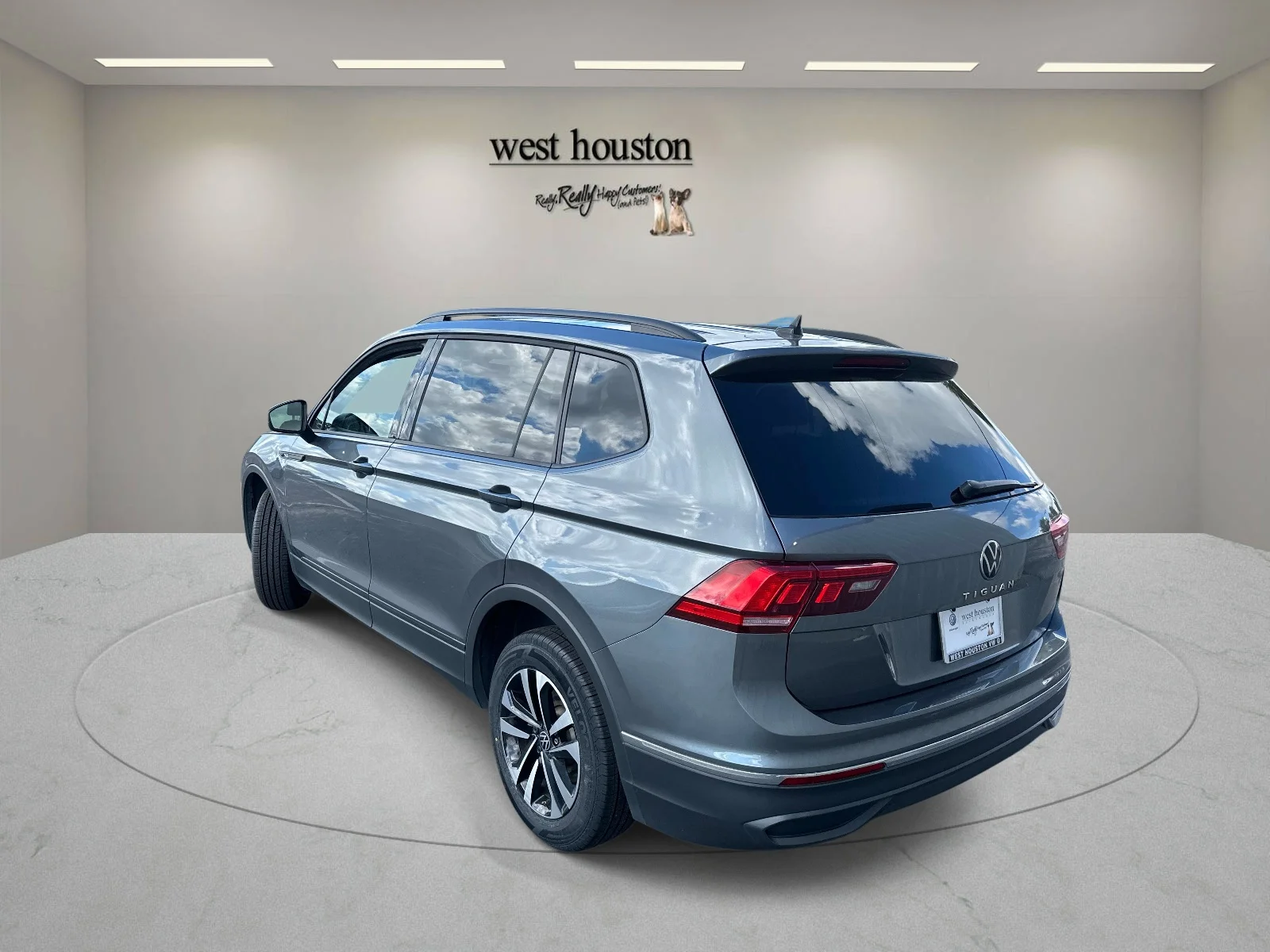 Used 2024 Gray Volkswagen S image 7