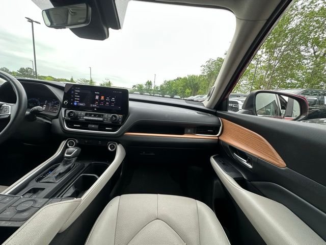 Used 2024 Red Toyota Limited image 28