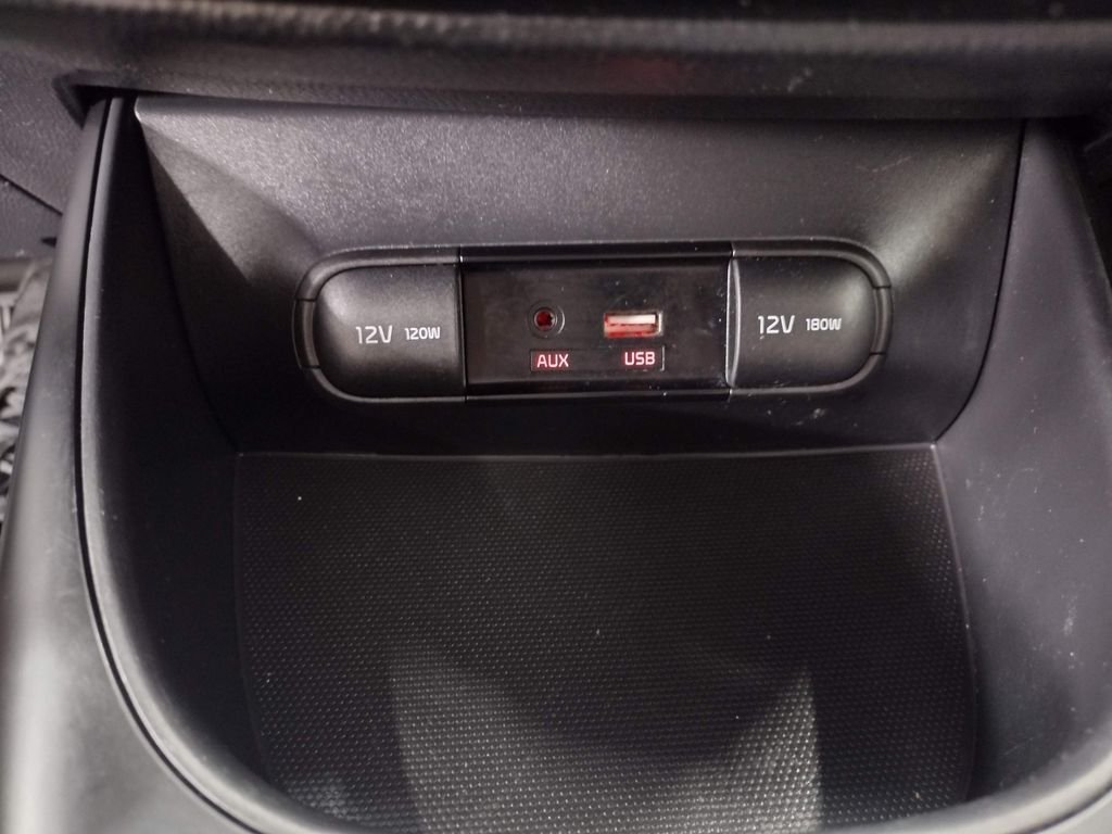 Used 2019 Caribbean Blue Kia Plus image 26