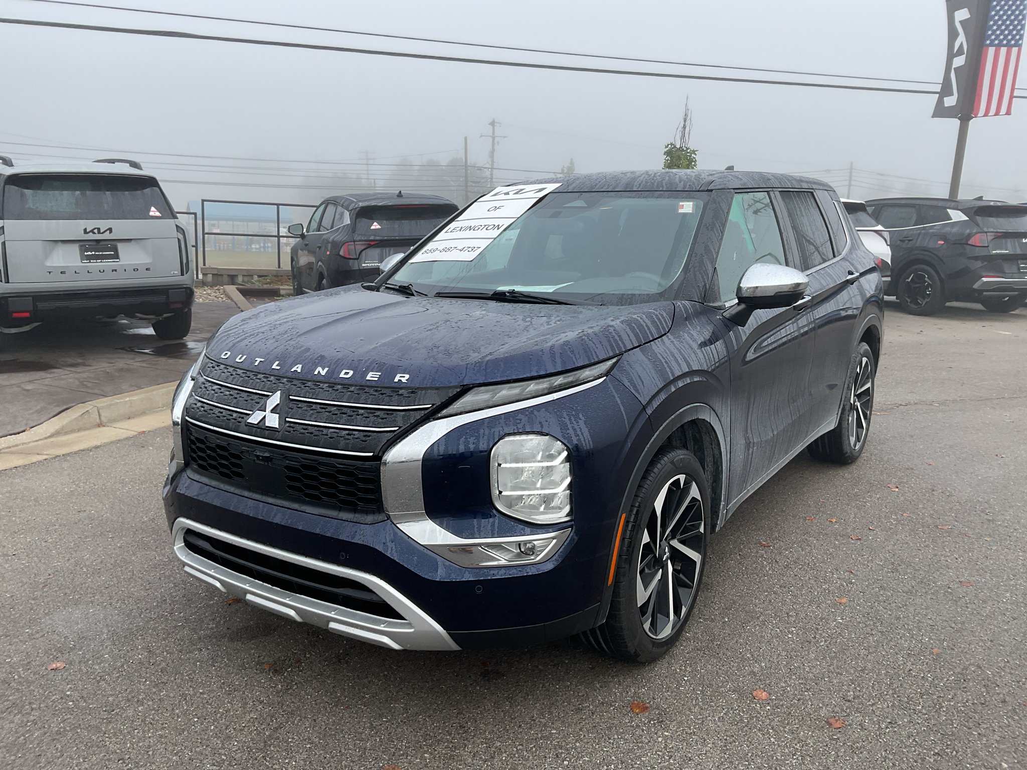Used 2022 Cosmic Blue Metallic Mitsubishi SE image 4