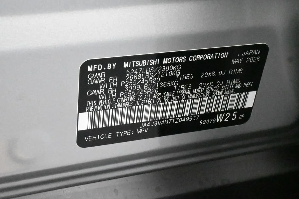 New 2026 Silver Metallic Mitsubishi SE 1.5T 2WD image 17