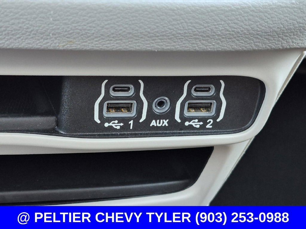 2023 Chrysler Voyager LX - Photo 28