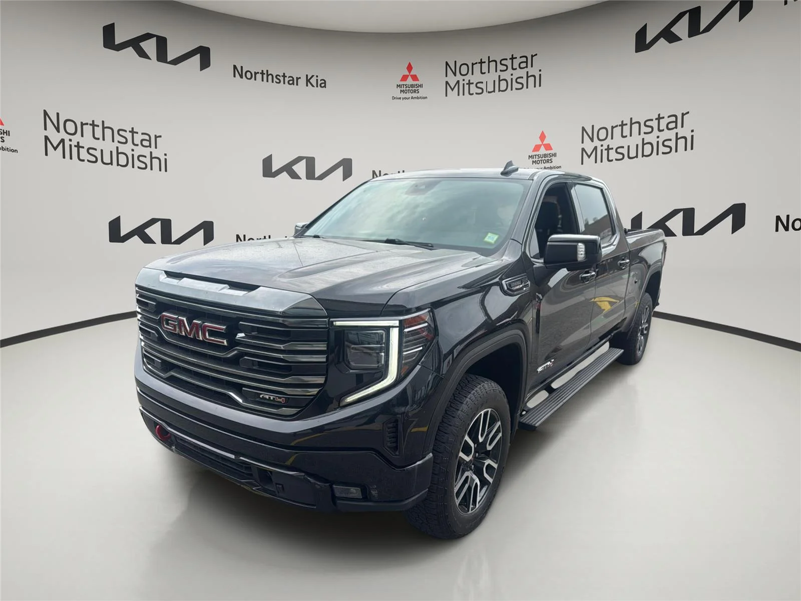 2022 GMC Sierra 4WD Crew Cab Short Box AT4's photo