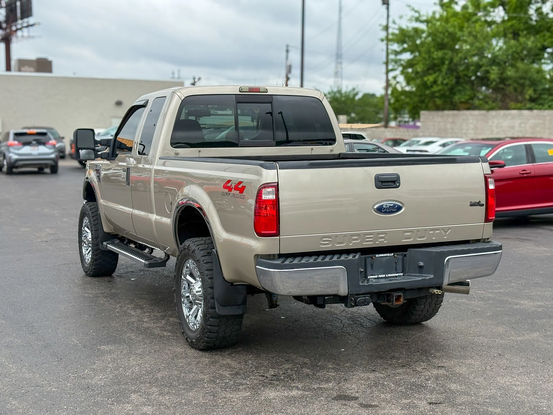 Used 2008 Gold Ford Lariat image 13