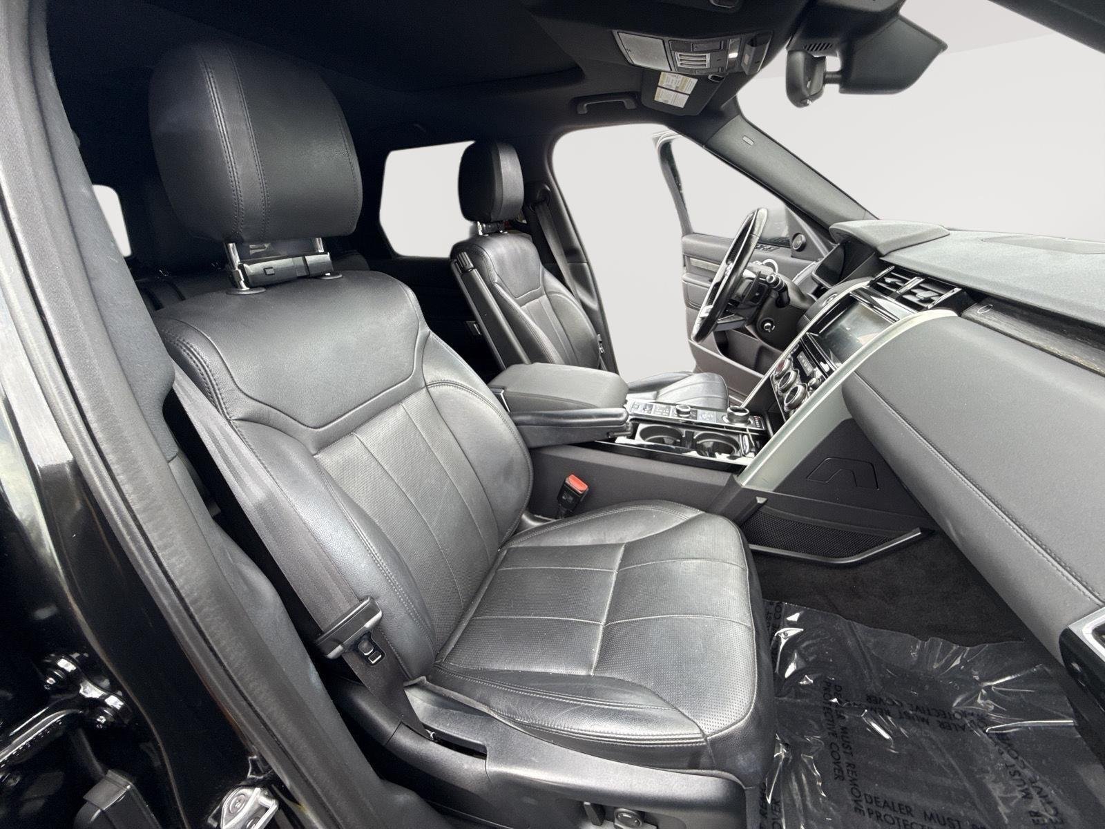 Used 2018 Santorini Black Metallic Land Rover HSE image 25