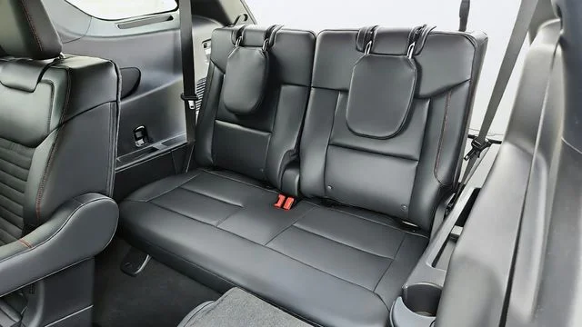 2026 Ford Explorer ST-Line - Photo 21
