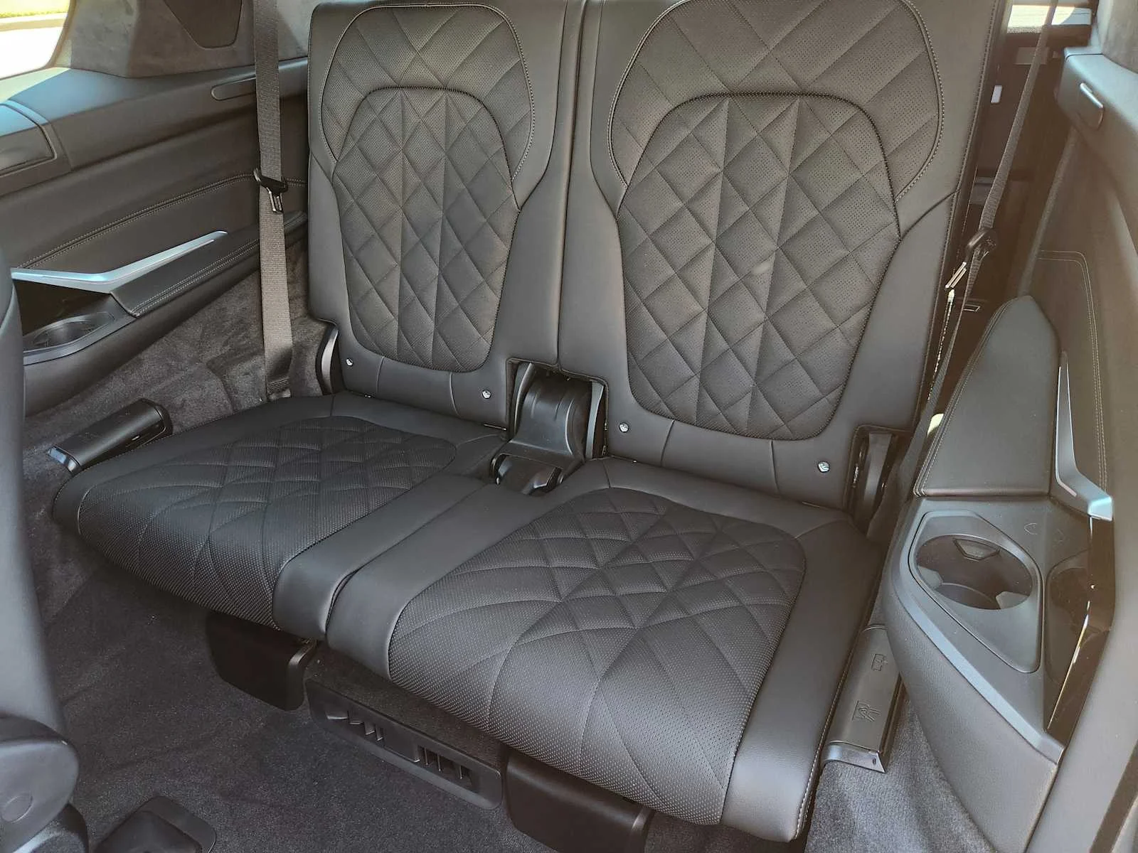 New 2027 Dravit Grey Metallic BMW xDrive40i image 8