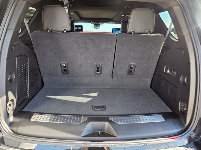 2024 GMC Yukon Denali Ultimate - Photo 16