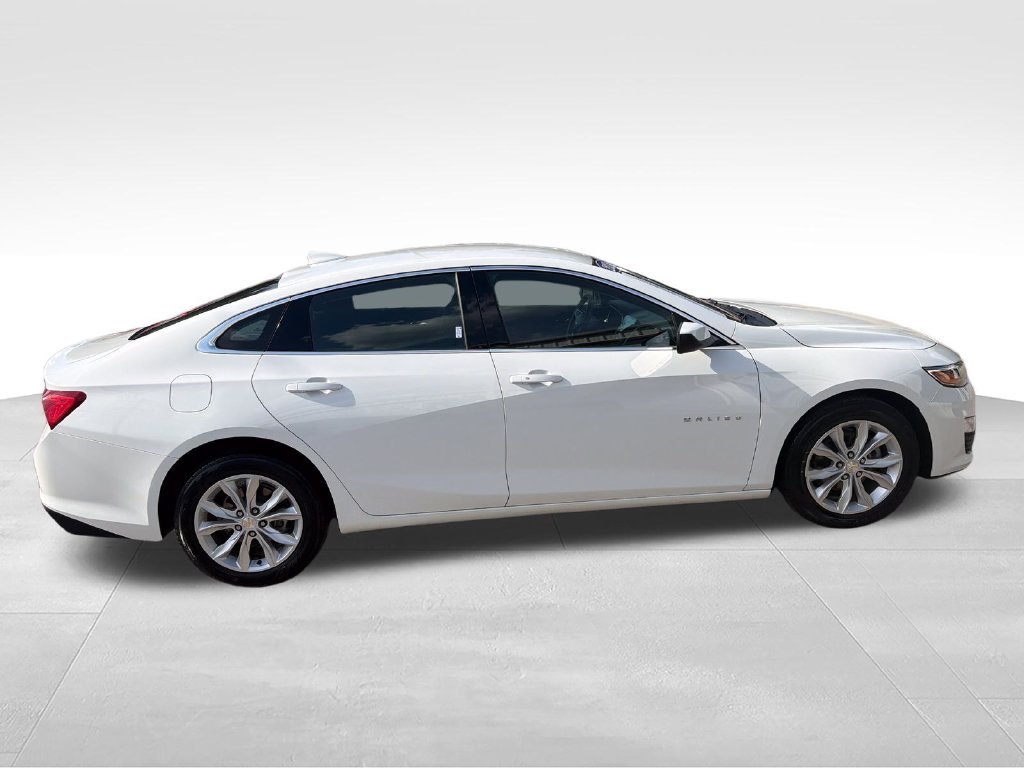 Used 2025 White Chevrolet LT image 6