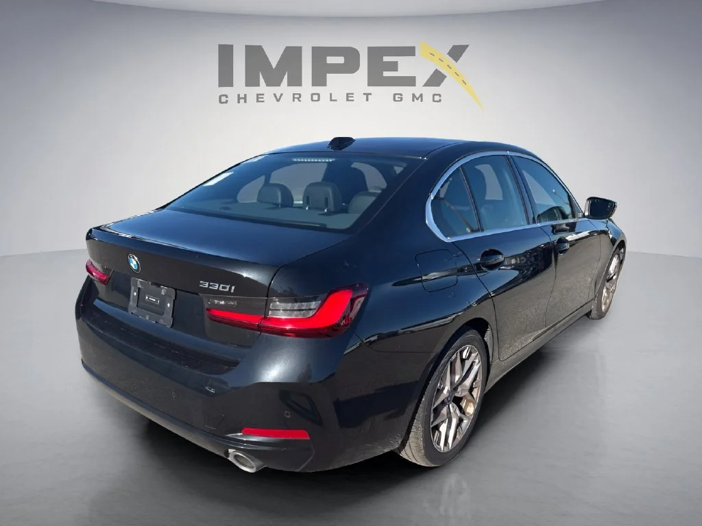 Used 2025 Black BMW 330i image 5