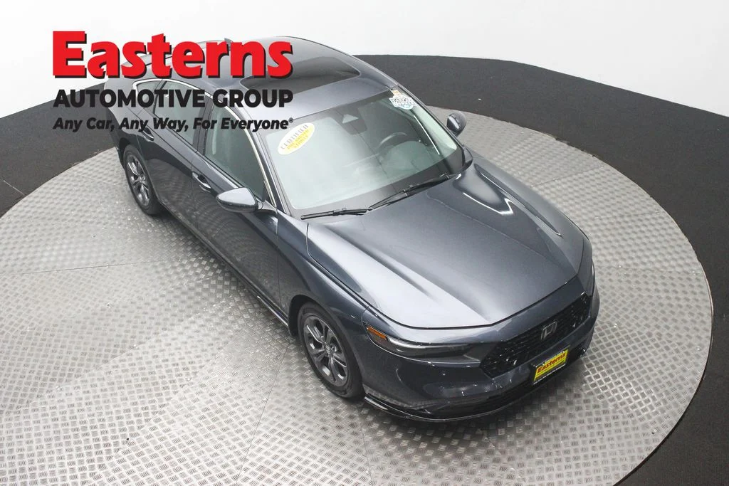 Used 2024 Gray Honda EX-L image 3