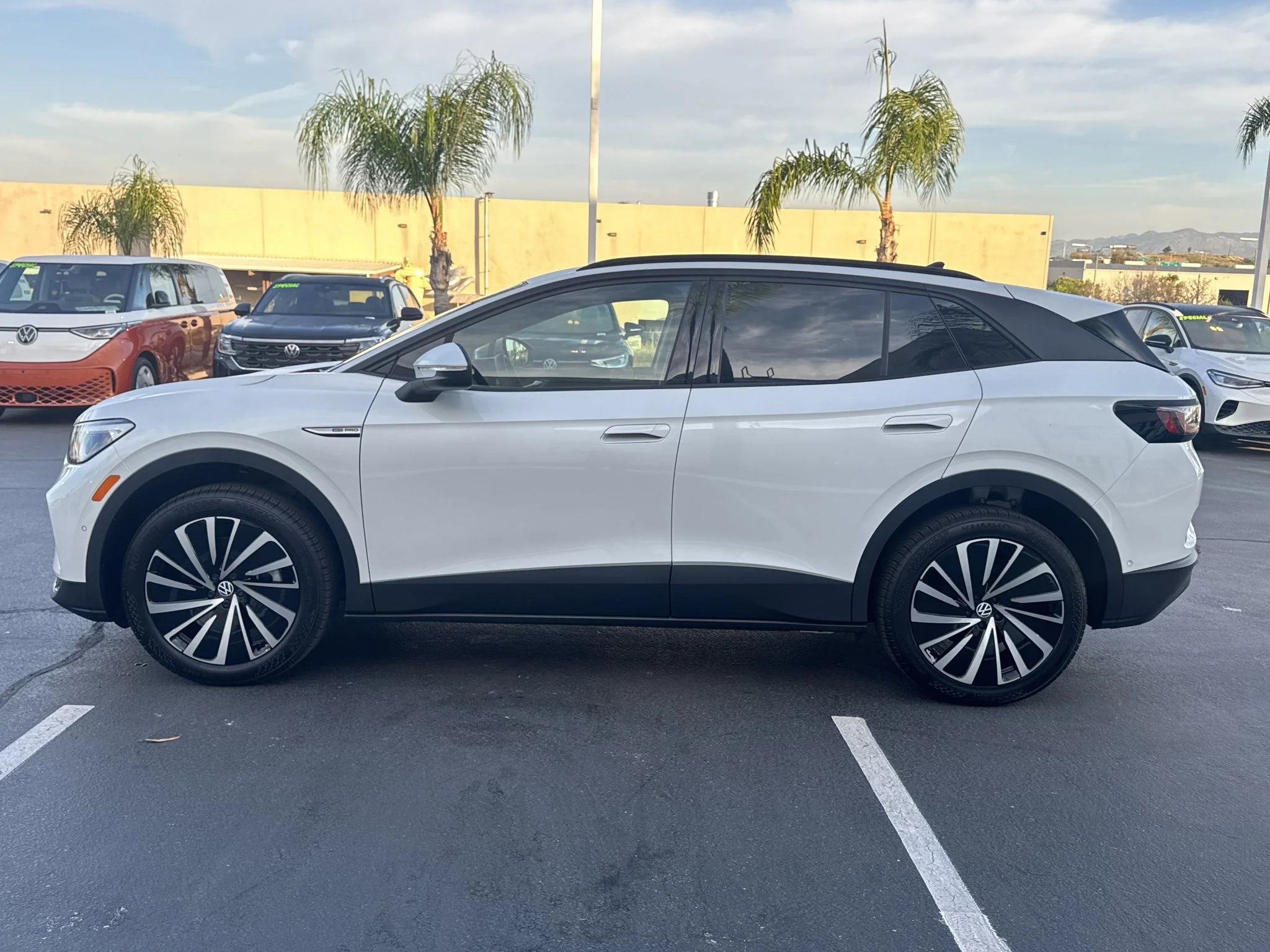 New 2026 Opal White Pearl Volkswagen Pro image 5