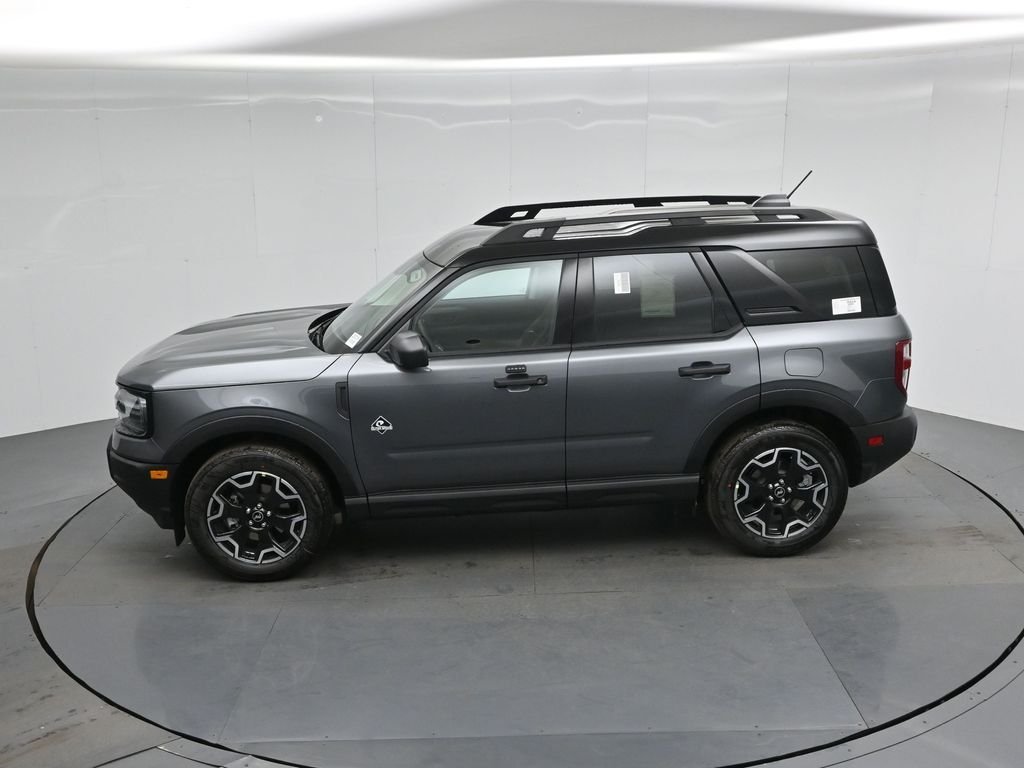 New 2026 Carbonized Gray Metallic Ford Outer Banks image 39