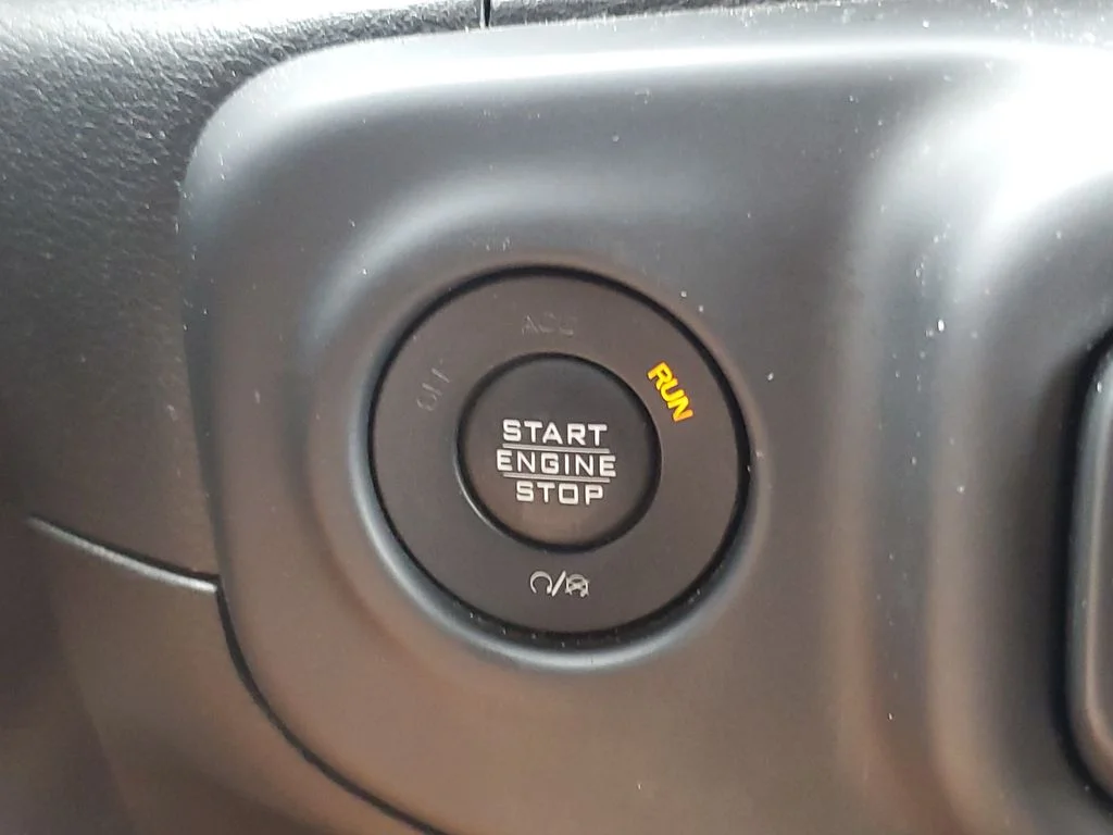 Used 2018 Green Jeep Unlimited Sahara image 28